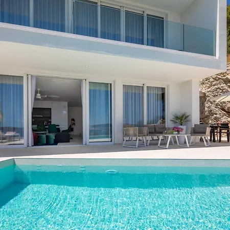 Adria View With Heated Pool Ii Traù