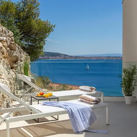 Villa Adria View With Heated Pool Ii Traù